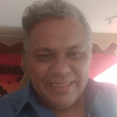 Que o amor nos salve sempre. Lulista, filiado ao PT.