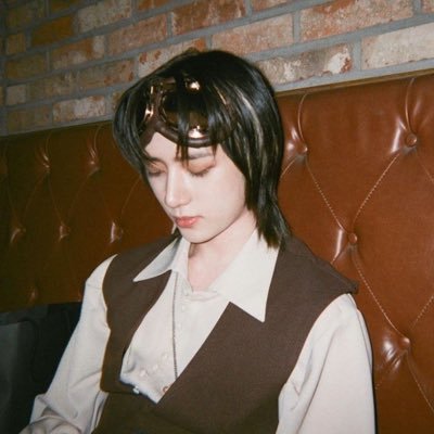 mugglehuffle's profile picture. 모아 only | i post random things teehee✌🏻