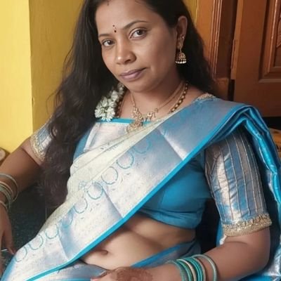 VijayaMommaa's profile picture. விஜயா அம்மா மகன்..😍

காம ராணி விஜயா 🛐🔥

Get Vijayafied 💯🔥