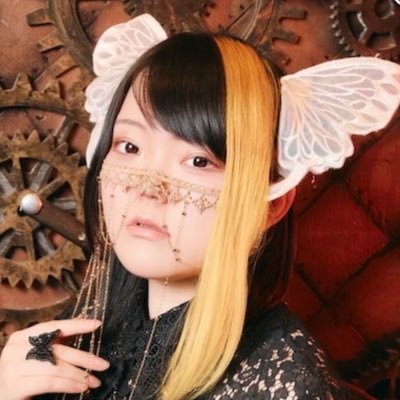 歌、お芝居 ♔@koudentai Vo. 髪のメッシュは左です。✎*・。【人狼TLPT】令嬢カミラ 🫶🏻匿ラ/踊ポン/ピーナッツくん/TOP4/すみっコ/ちいかわ/よう実
