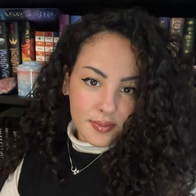 Sasharosewriter's profile picture. ✍️ Gothic fantasy & queer romance | magic, myth & morality ✨                Querying Obsidian Dawn 🧜🏿‍♀️|  Drafting What Lies Within 🧛‍♀️