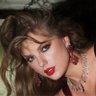 swiftie_lr's profile picture. He/him | Fan Account | Swiftie since 2017 | The Life Of A Showgirl 🧡