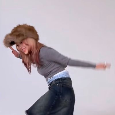 HWq5D8Q28X11825's profile picture. 03☆ HONEYs 🌹🐝🍯 MAHINA寄りの束推し🧡🧡 HONEYsさんフォロバします🎶 19日神奈川昼参戦‼️