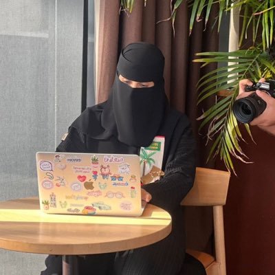 مصممة جرافيك | رسامة رقمية 👩🏻💻✏️ الطريقُ إلى الله آمن أنّتبه أنْ تتوقفْ ☁️