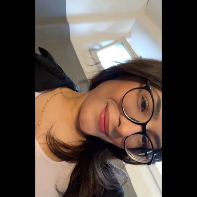 llsimgew's profile picture. 