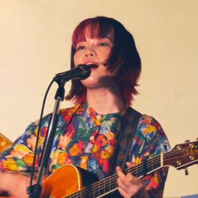 人生に投げキッスを!ふたりバンドtiny tinyの歌ってるほう。森めぐ名義で作詞・作曲・歌唱やってる大衆音楽家。行橋(福岡)⇨高千穂(宮崎)⇨博多(福岡)⇨東京。★MV☞https://t.co/VPnakSS2Di