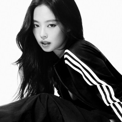 filmgoerrr's profile picture. Researcher / Reading performance and visual language across media / Newbie Jennie fan since Ruby