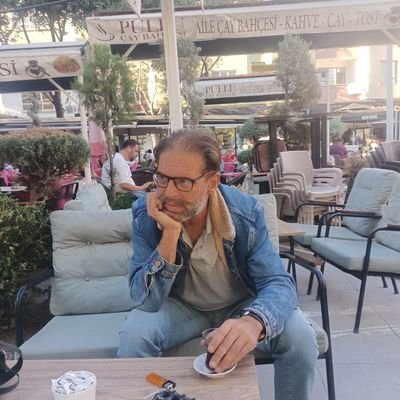 mbanadolulu's profile picture. metal teknolojisi,uzman öğretmeni,
felsefe merakım var , 
fütürizm merakım var ,