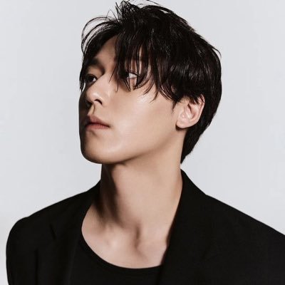 raaytre's profile picture. 