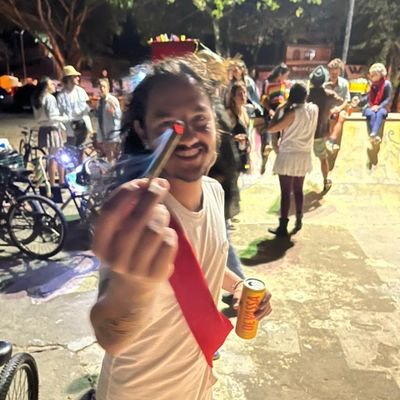 colombianlive's profile picture. Colombiano 🇨🇴 | Millonarios 🤍💙 | 📍 Arraial D'Ajuda. minha vida gira em torno de futebol, rock, arte, café e uma cervejinha

IG: @colombianlive