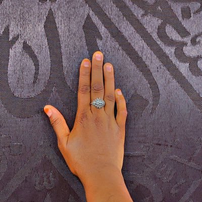 حسبي الله لا إله الا هو عليه توكلت و هو رب العرش العظيم✨🥀 MD👩🏽⚕️| OBGYN🤰🏽| Ailurophile 🐈 | Thalassophile @redolencebynana