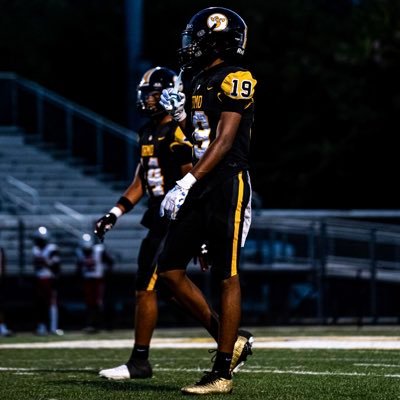 JaydenArr2027's profile picture. Irmo High School Athlete | C/O 2027 | 6’2ft, 160| 4.0 gpa🎓 | Football WR, DB | 📞443-220-7079