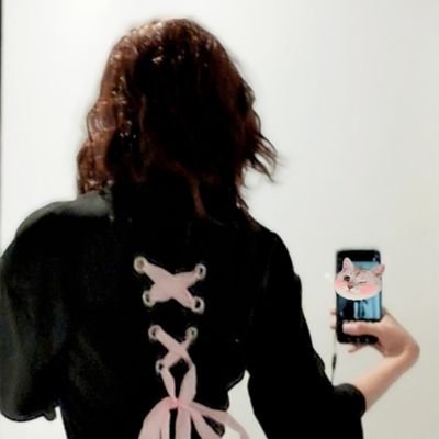 jellyfish23382's profile picture. 现居英国小男娘一枚，不涉三，但可以发好玩的任务做