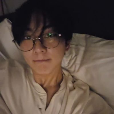 ° ` • 𝓮𝓷𝓰𝓮𝓷𝓮 ᡣ𐭩.ᐟ` - 🍓 》 ⊹ ࣪ ˖ 🍫 ୨ৎ °|`
`~ #정원 #니키 ≽^• ˕ • ྀི≼