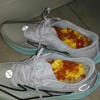 weimingweiyang's profile picture. 圈养狗笼、遛狗野裸、人形犬；马桶粪坑、痰盂便池、烟灰缸；脚垫脚凳、坐骑鞋架、擦鞋机；可多人、可拍摄、可生活化伺候。