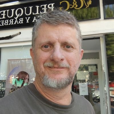 rafasegovia71's profile picture. Ciudadano, Algecireño, colchonero, informático y tertuliano aficionado.