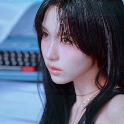 mobtagram's profile picture. maybe i'm just a hopeless romantic