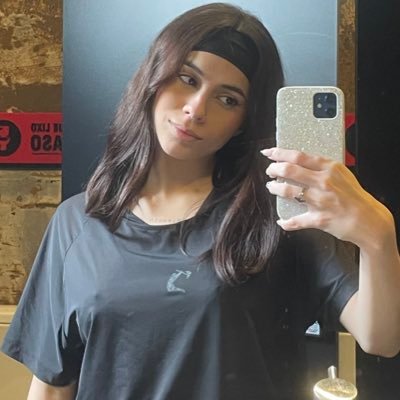 claragamezz's profile picture. São Paulo, Brasil 🇧🇷 20 anos Xoxo. 💋                                           Tini te amo