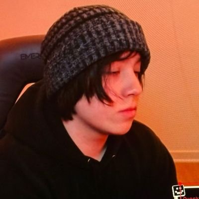 be33237's profile picture. 