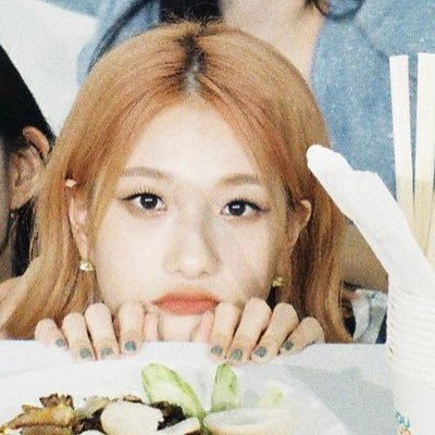 yang punya akun cinta banget sama seoyeon & wonwoo. #FromiSeventeen ult. #WonHao #RomSyeon