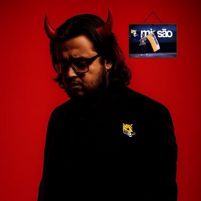 Sou o Diabo e sou do MBL. Felizmente sou bonzinho, então fiquem tranquilos. Sou gaúcho e gremista. Perfil de humor. NÃO ACREDITO NO DIABO!