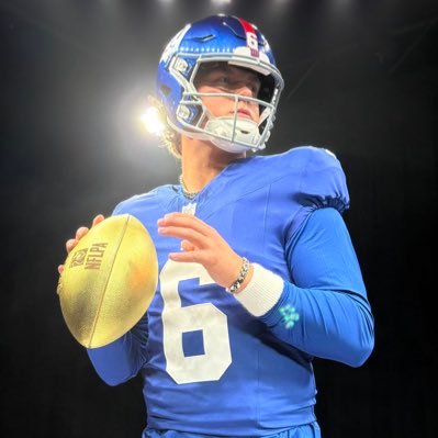 LuisVerovero's profile picture. Eia, eia, Alalà.