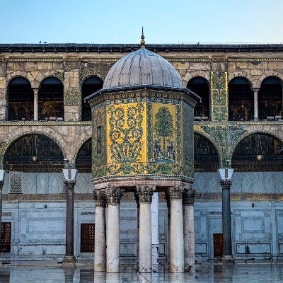 riffimorose's profile picture. 🕌🏜Actualité politique, économique et géopolitique
💻étudiant en science po à Saint-Louis 
mes tweets n'engagent que moi