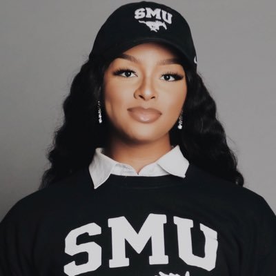 zoealana_'s profile picture. Aspiring Legal Advisor for Professional Athletes | Sports Management & Advertising Major | Committed to Athlete Representation | Creative Design & Digital Media