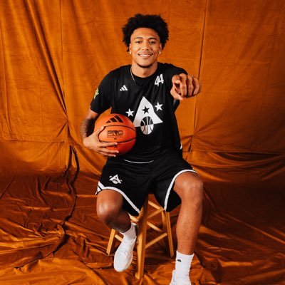 ROCKOUTMARTAY's profile picture. 2027 | 6’3 PG | 4⭐️| AAU Team @SE_Elite_3SSB|