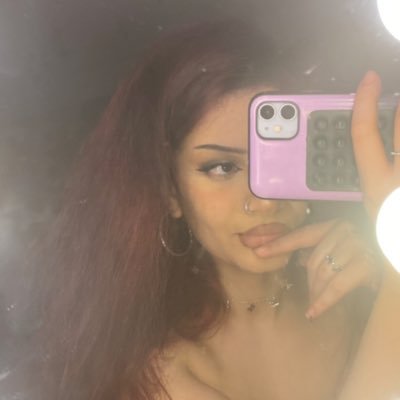 deepxGoth's profile picture. red haired gym brat 🍒