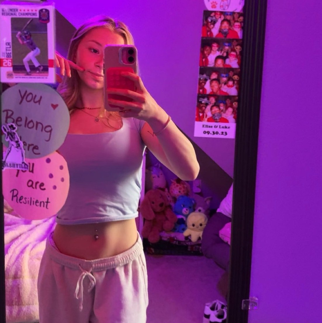 ellaraesperber's profile picture. 