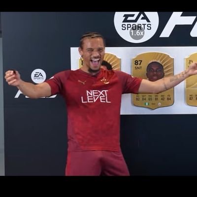 GalaSeri10's profile picture. 