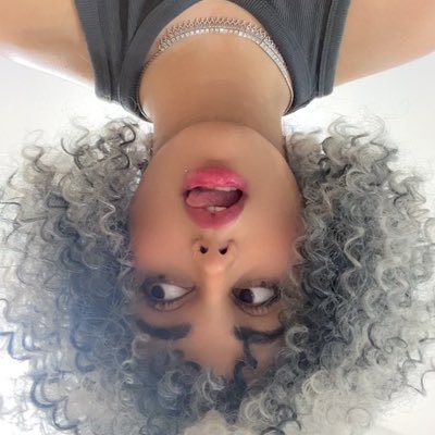افسون هستم🌚زنِ رضا💍💕پیرسر و خالکوب👁️مامانِ نقره و فریبرز🐱 با من صمیمی نشید🫱🏼🫲🏾