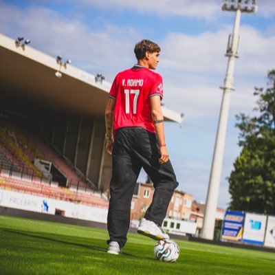 valentinadamo02's profile picture. 