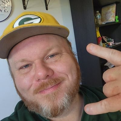 CheeseGuy85's profile picture. Literally only came back for Packers Twitter