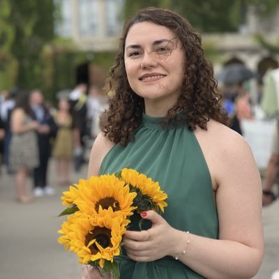 _pbooo_'s profile picture. شاید که آینده از آن‌ِ ما ...