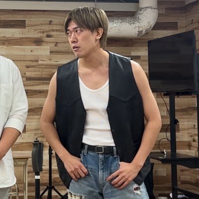 esentials_ume's profile picture. ワタナベコメディスクール42期｜エセンシャルズというコンビのUME.です｜海外カルチャーが好き。時代で言えば、平成。