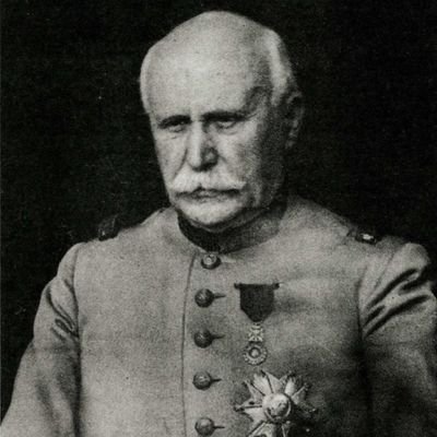 RV2Battle's profile picture. « Je fais à la France le don de ma personne pour atténuer son malheur. »