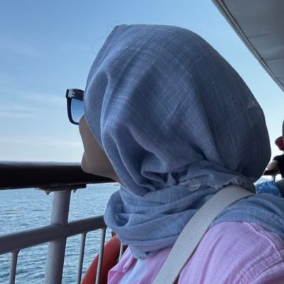 - I’m finding hope in the dark 🦋- A member of SUT
