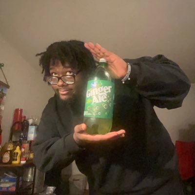 LavandaColored's profile picture. heyyyy PRESAVE slide