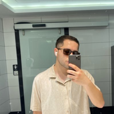 aliamabored's profile picture.