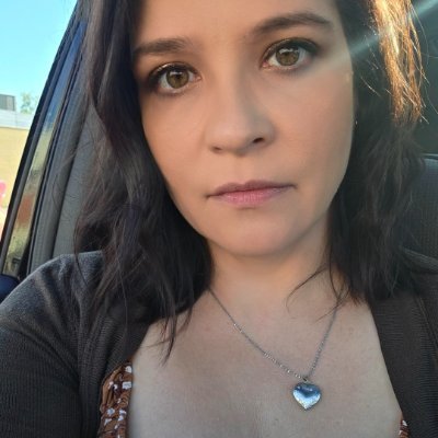 Funny AF, Lover of all things nature. Waterfall chaser (sorry TLC you aren't the boss of me). Make me laugh betches. 🤪 I don't need a sugar daddy... thanks 🤣