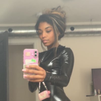 a$hley the bj princess👸🏽|| only a slut on days that end in “y” 🎀 || 21 💌🐈‍⬛🌙💋 || nsfw || dancer || 180 baby 👼🏽