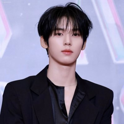 p2788397's profile picture. Once the heart gets too heavy with pain . People don’t  cry , they just turn silent , completely silent