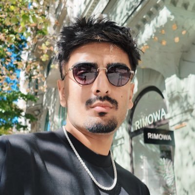 kunustudio's profile picture. creator & entrepreneur.
tools and systems for building income.
documenting the journey.