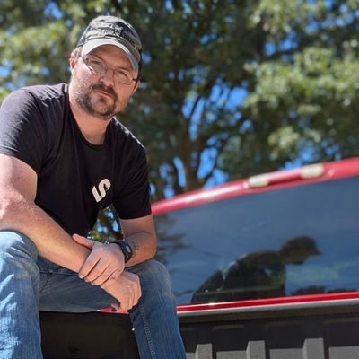 TOMFROMTHEPNW's profile picture. I'm just some guy on X.