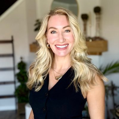 MRAmelrenell's profile picture. Millennial UGC Creator - TX/USA | Wellness • Home • Outdoor • Beauty —- Clean, relatable content with a tall POV.  EMAIL: Melissa.ptish@gmail.com