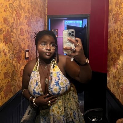 superman_wifeyy's profile picture. 🇳🇬. free Congo free Sudan free Palestine.