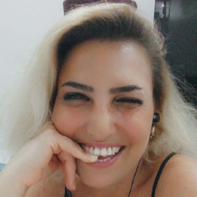 Atatürk'ün ilkelerine bağlı, dinsiz mutlu gururlu, yobazlardan nefret eden, kendini bilen, azıcık küfürlü ve atarlı
Umut her zaman vardır✌️