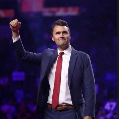 AnnieLutz71's profile picture. 